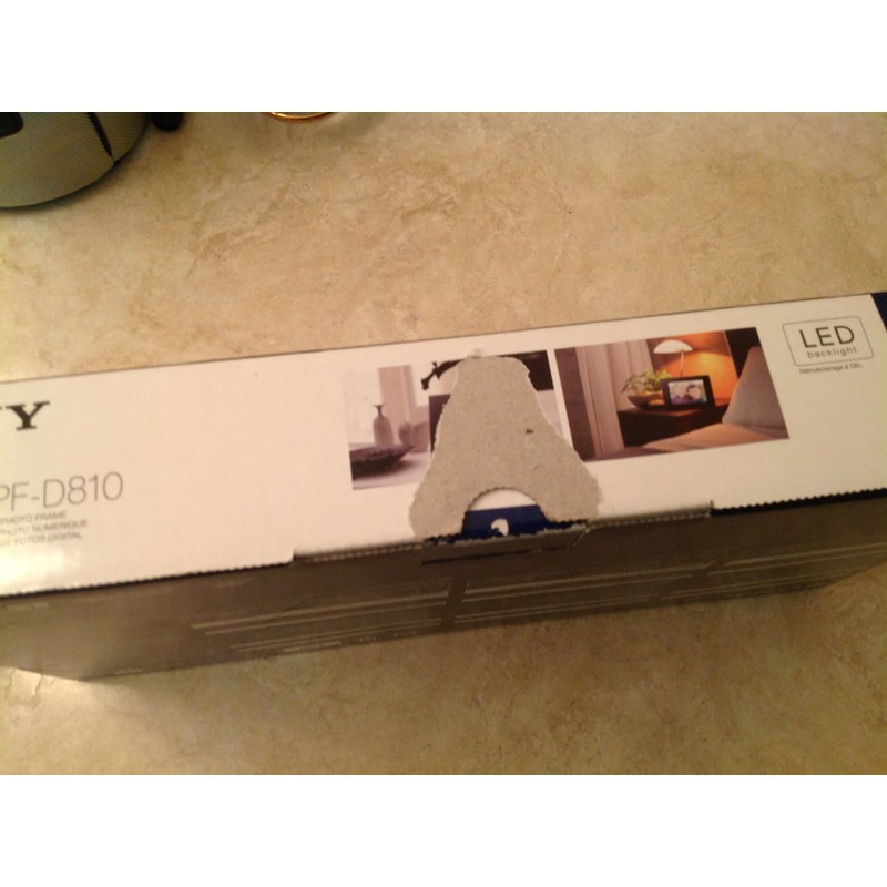 Sony DPF-D810 SVGA LCD (4:3) Digital Photo Frame (Black, 8-Inch)