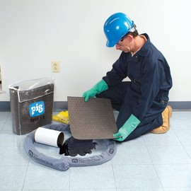 New Pig Spill Kit - 18 Piece Spill Kit in See-Thru Bag - 5 Gallon Absorbency - KIT274
