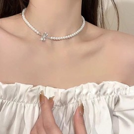 Xmsrn Vintage Crystal Bow Pendant Necklace Boho Pearl Choker Necklace Pearl Chain Necklace Rhinestone Pearl Necklace for Women