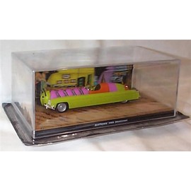 Ixo Edicola BA'TMA'N Uomo Falena Mothman Car 63 Light Green Pink car 1:43 scale diecast model
