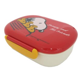 Ken Onishi Peanuts/Snoopy & His Friends Lunch Box, Red, Size: Approx. W5.5 x D4.4 inches (14 cm), D4.4 inches (11.3 cm), H5 SLI-1502
