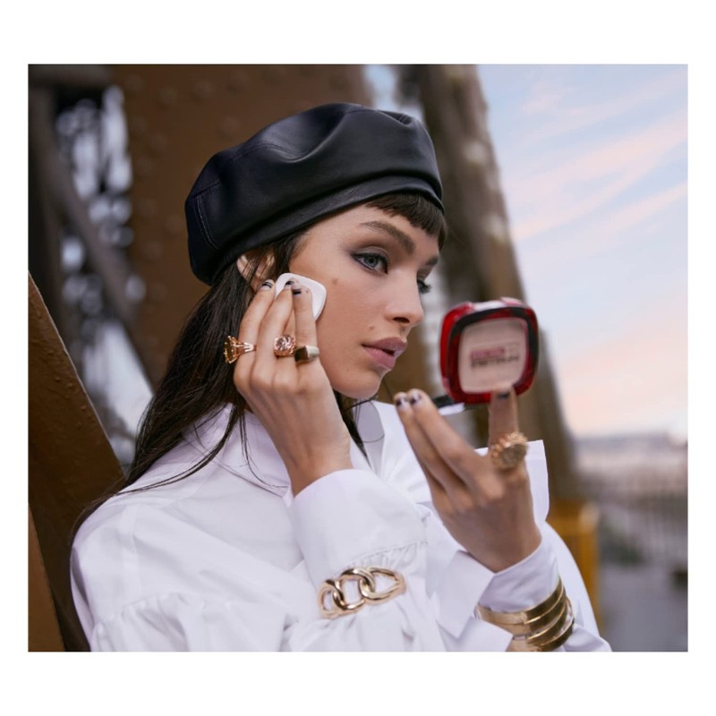 L'Oréal Infallible 24H Fresh Wear Foundation In A Powder -