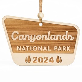 Wood National Park Ornaments, USA National Park Gifts for Travelers, Decor for Christmas Tree, 2024 Keepsake, Gifts for Hiking Lovers (Canyonlands)