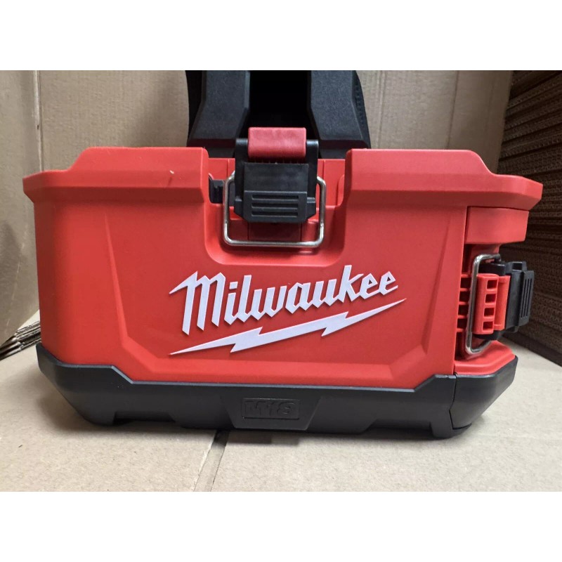 Milwaukee M18 Switch Tank 4-Gallon Backpack Sprayer - Red (2820-20PS)