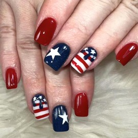 Short 4th of July Press on Nails Independence Day False Nails Glossy Full Cover Coffin Glue on Nail with Star Stripe Decoration Acrylic Fake Nail Reusable for Women 24Pcs