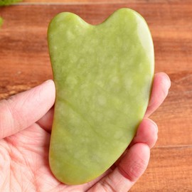 Gua Sha Tools, Green Quartz Natural Gua sha Stone,Traditional Gua Sha Board, Scraping Massage Tool for face Anti-Wrinkle, Eye Puffiness Treatment, Back SPA(Triangle Shaped)
