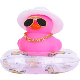 MuMyer - Pato de goma rosa para coche, adornos de pato, decoración de tablero de coche, accesorios de decoración de salpicadero de coche, con mini sombrero, anillo de natación, collar, anteojos de sol