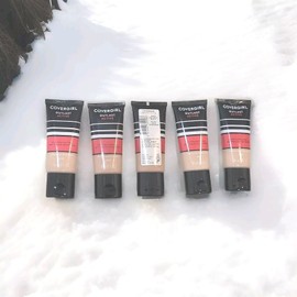 COVERGIRL Lot Of 5  Covergirl Outlast Active 24hr Foundation #840 Natural Beige 1 OZ EACH.