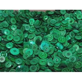 celloexpress Green Buttons - Mixed Sizes of Various Green Mixed Buttons for Sewing and Crafting - Pack of 25g