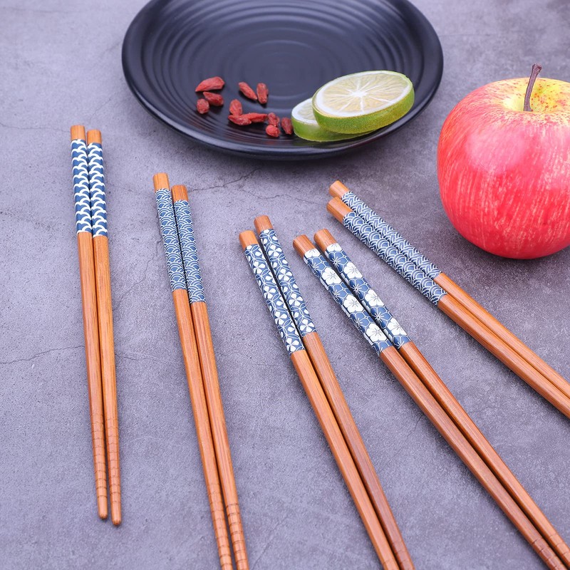 HAUTOCO 5 Pairs Japanese Style Bamboo Chopsticks Reusable Chopsticks with