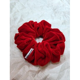 CHRISTINA EWANGA Scalet in Silk Velvet Scrunchie