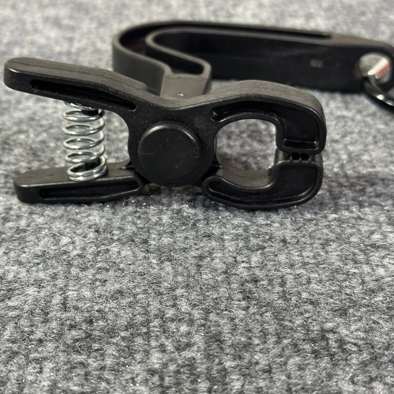 Golf Shoe Grabber Clamp & Handle Accessory Shoes Sneakers Portable