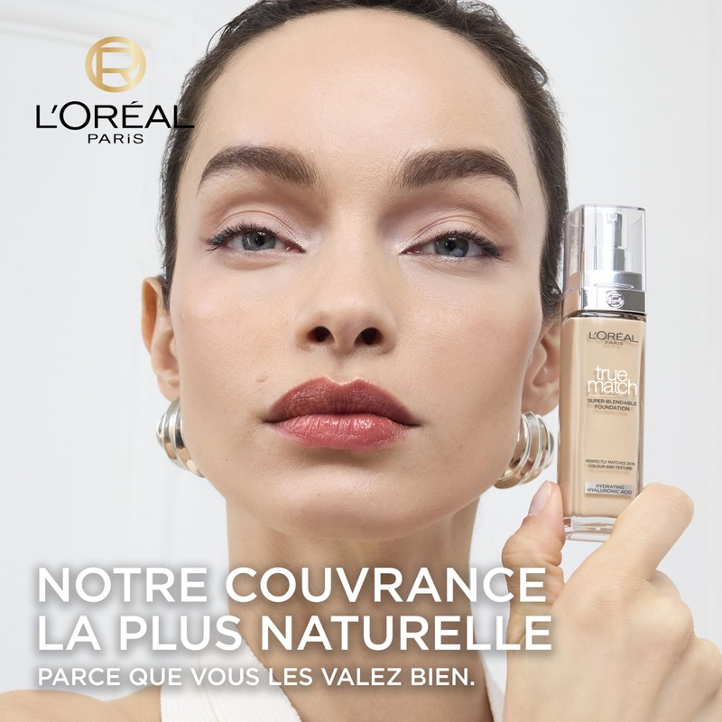L'Oréal Paris Make up, liquid foundation with hyaluronic and aloe