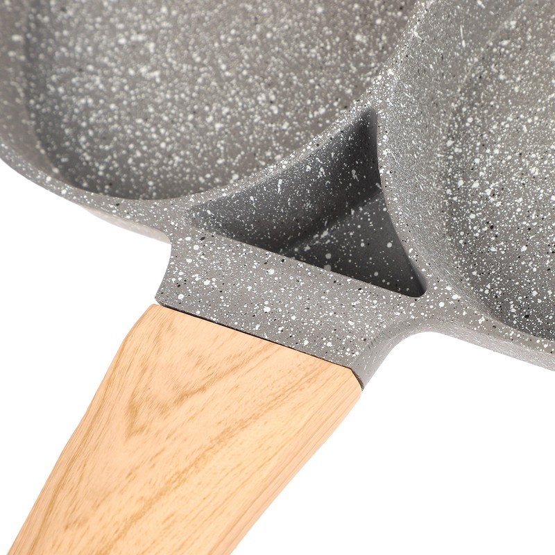4‑Hole Egg Frying Pot Pancake Pan with Wood Handle for