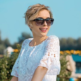 URUMQI Polarised Sunglasses Men Women UV400 Protection Oversized Square Sunglasses for Glasses Wearers Fit Over Glasses Driving Fishing, A16 Gradient Purple Frame/Grey Lens