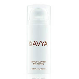 Avya Skincare Limpiador facial suave | Ácido hialurónico y salicílico | Exfoliación suave para limpiar y purificar la piel | 1.0 fl oz (1 oz)