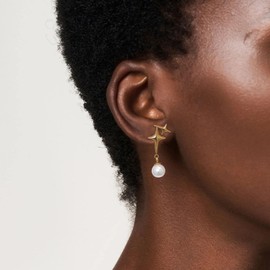 Follome Gold Pearl Studs Earrings for Women 18K Gold Plated Pearl Drop Earrings Studs Wedding Dangling Pearl Earrings Hanging Pearl Small Gold Pearl Earrings (Star)