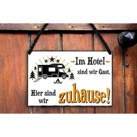 schilderkreis24 Tin Signs Collection 18 x 12 cm – Funny Camping Sayings: Decoration & Gift Ideas for Camping Lovers (Im Hotel SIND WIR Gäst. Hier sind wir zuhause.)