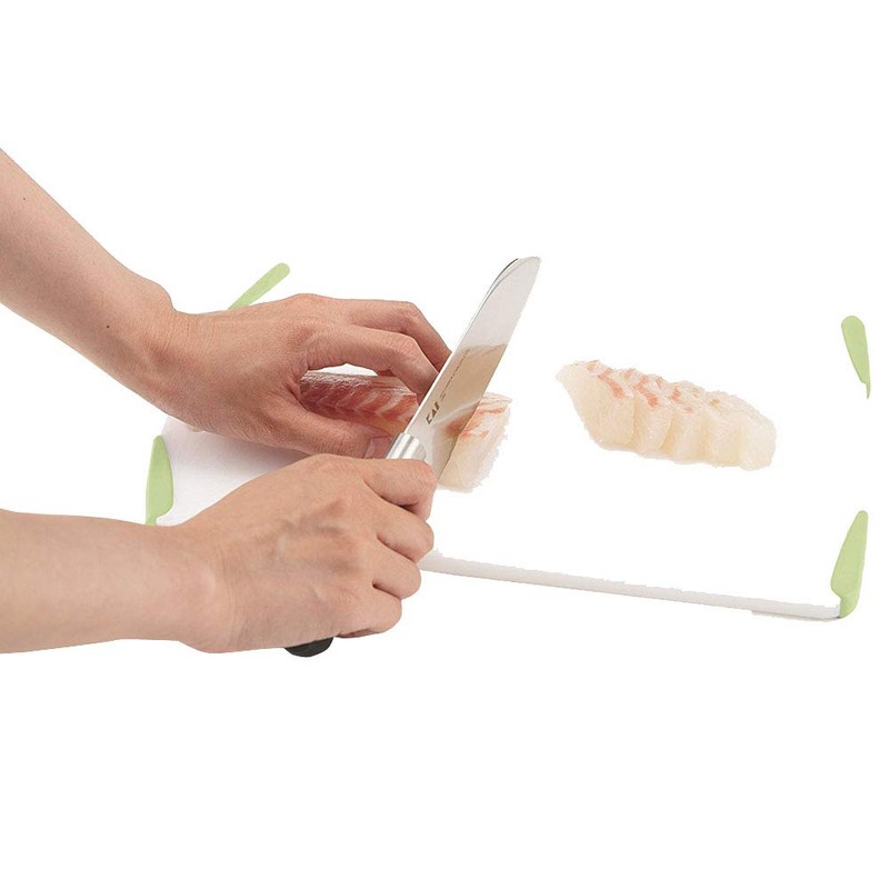 貝印 KAI 軽い まな板 M グリーン (310×215×9mm) AP5309