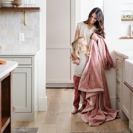 SARANONI Super Soft Comfy Lush 60" x 40" Blanket for Kids and Teens (Ballet Slipper Pink)