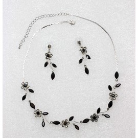 Faship Gorgeous Black Rhinestone Crystal Floral Necklace Earrings Set - Black
