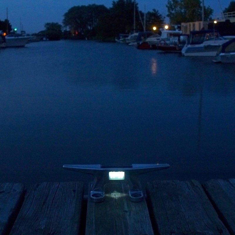 Dock Edge + Dock Cleat Boat Open Base Solar Lighting,
