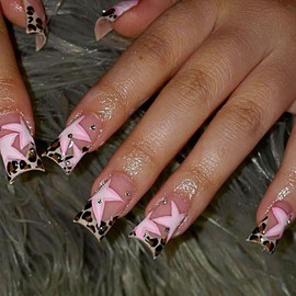 Leopard French Tips Press on Nails Medium Duck Fake Nails with Pink Star Design Duckbill 3D Rhinestone False Nails Duckbill Cheetah Nails Glossy Skin Tones Glue on Nails for Women Girls Manicure 24Pcs