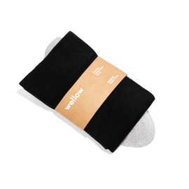 Wellow Knee High Compression Socks for Men & Women | 18-25 mmHg Made with Viscose from Bamboo | Nurses & Pregnancy Support | Relieves Swelling | Regular, LG, Black - Solids