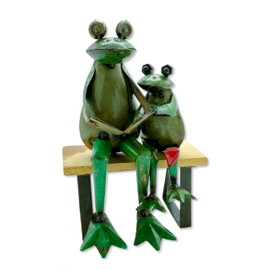 Metal Decorative Frog Figurine on Wooden Bench 21 x 31 cm Green Brown Black Garden Figure Decorative Frog Sculpture Animal Figure