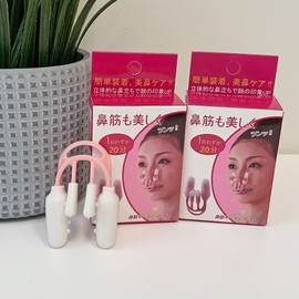 Nose bridge pincher, nose cheek reduction, nose line correction, nose enhancement, self-home care - nose bridge clamp pink / 콧대쏙집게 콧볼축소 코라인 보정 코높이기 셀프홈 케어 - 콧대쏙집게핑크