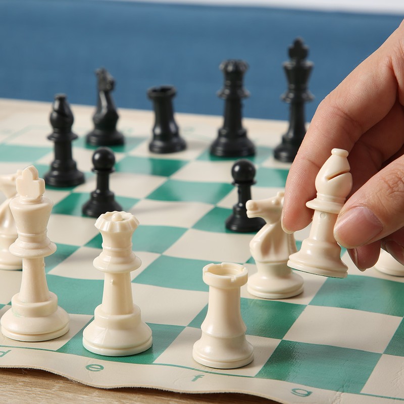 Portable Chess Set with Backpack Promote Children 's Intelligence Game