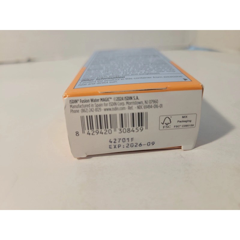 Isdin Fusion Water MAGIC, Ultralight Broad Spectrum SPF 40 Sunscreen