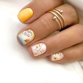 24Pcs Fall Press on Nails Short Square Leaf Fake Nails With Sequins Yellow Glue on Nails Glossy Full Cover Acrylic Nails for Women Autumn Nail Decoration Supplies