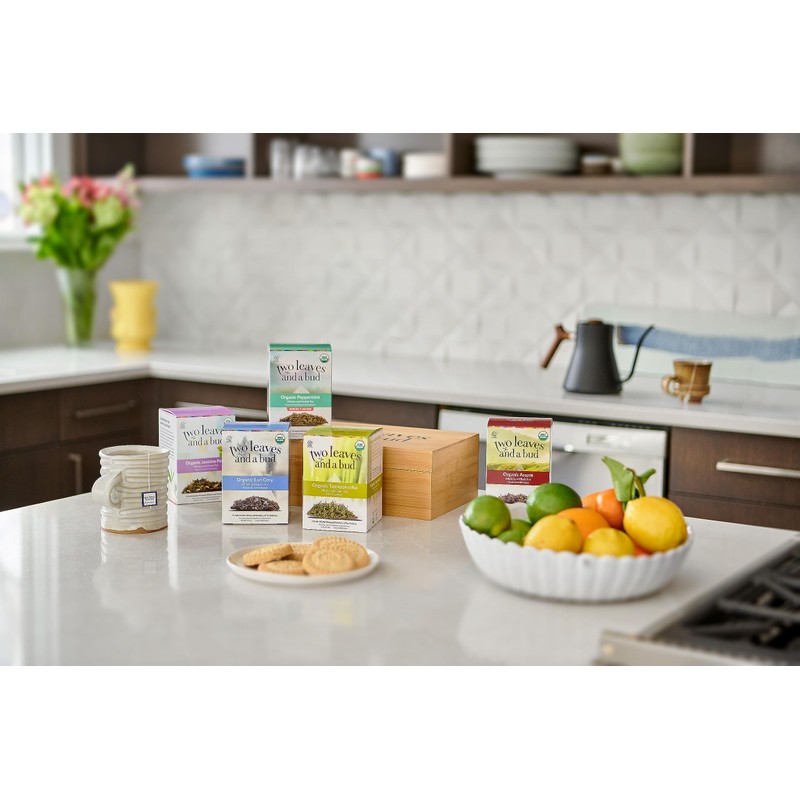 Two Leaves and a Bud Organic Peppermint Tea Bags, Naturally