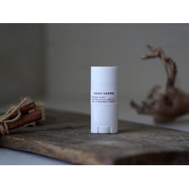 Dry skin moisturizing soothing Jaungo stick Jaun moist balm 15g / 건조한피부 보습 진정 자운고 스틱 자운촉촉밤 15g
