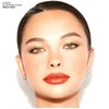 Lápiz labial Soft Blur de MAKEOUT CLUB cobertura media a