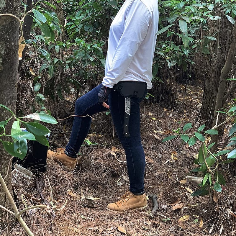 Full Tang Strong Tactical Axe Tomahawk Retro Embossed Sharp Edge