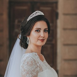 QXMYOO Small Wedding Crown Cubic Zirconia Diamond Tiara for Quinceanera Sweet 16 Birthday Simple Bridal Headband Crystal Hair Accessories Silver Bride Head Pieces