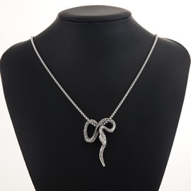 Wendalern Punk Silver Snake Necklace Cool Snake Animal Pendant Necklace Classic Italian Box Link Chain Necklace Exaggerated Twisted Snake Choker Necklace Jewellery for Women