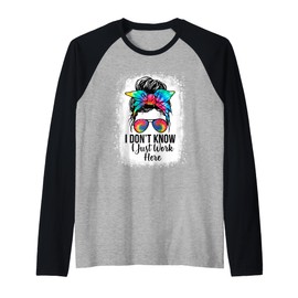 Retro Messy Bun Tie Dye I Don't Know I Just Work Here Funny Raglan Baseball Tee