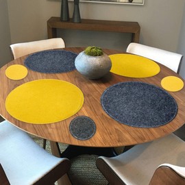Border Stitching Round Dual-Color Felt Reversible Coaster & Placemat (Black/Yellow), Set of 4 Coasters+4 Placemats