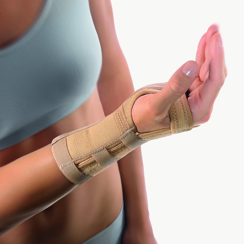 Bort Bort 103300 Black Wrist Support with Aluminium Splint Right