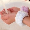 Soft drip-proof face wash wrist band KK 315 - Bora / 소프트 물흘러 내림 방지 세안 손목 밴드 KK 315 - 보라