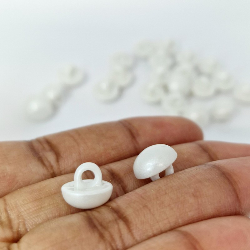 MajorCrafts 24pcs 11mm High-Grade Acrylic Small Round Mushroom Shank Sewing