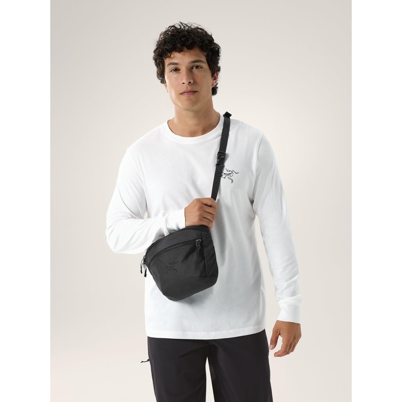 Arc'teryx Mantis 2 Waist Pack | Versatile 25L Waist Pack,