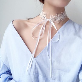Inateannal White Lace Flower Choker for Women Girls Gothic Bowknot Choker with Long Band 90s Lace Tattoo Choker Collar Necklace Wedding Necklace Jewellery for Bridal