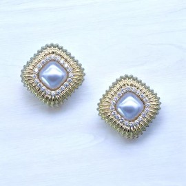 Pearl Yellow Gold Plated Pearl & Cubic Zirconia Vintage Baroque Jewelry Stud Earrings
