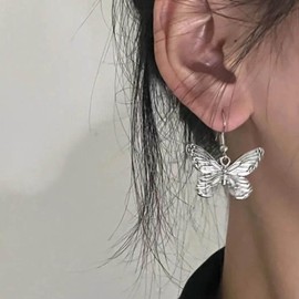 Yheakne Punk Textured Butterfly Earrings Silver 3D Butterfly Earrings Metal Butterfly Dangle Earrings Butterfly Dangle Hook Earrings Jewellery for Women, Zinc