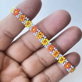 Daisy Beaded Flower Bracelet Blue