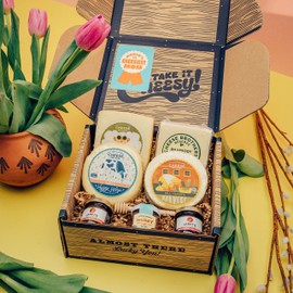 Cheese Bros. "World's Cheesiest Mom" Gift Box | Fresh from Wisconsin | Includes Mozzarella, Dill Havarti, Yodel, Adelheid, Jam and Honey | Unique Birthday and Mother's Day Gifting Idea